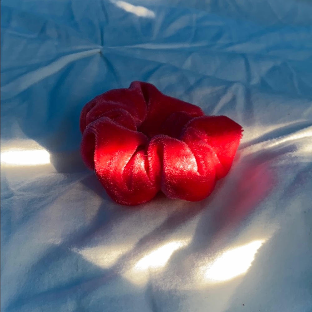 Pinkish scrunchie